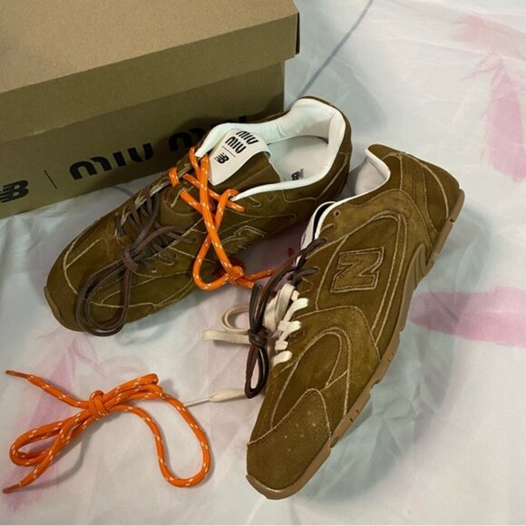 Cinnamon Suede New Balance X Miu Miu 530 Sl Sneakers - Picture 2 of 7